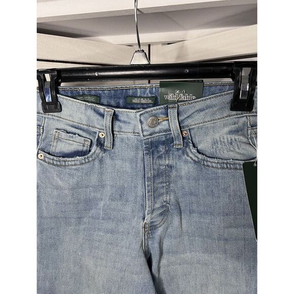 NWT Wild Fable Women's Sz 00 Super High Rise Distressed Straight Jeans Buttonfly - Picture 2 of 9